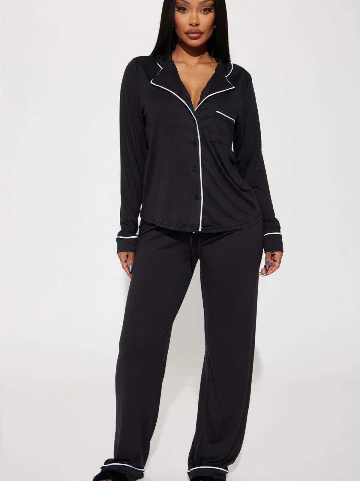 Ensemble satin noir manches longues